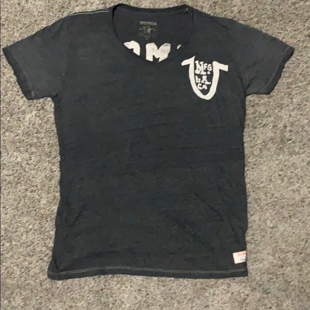 Graphic tee